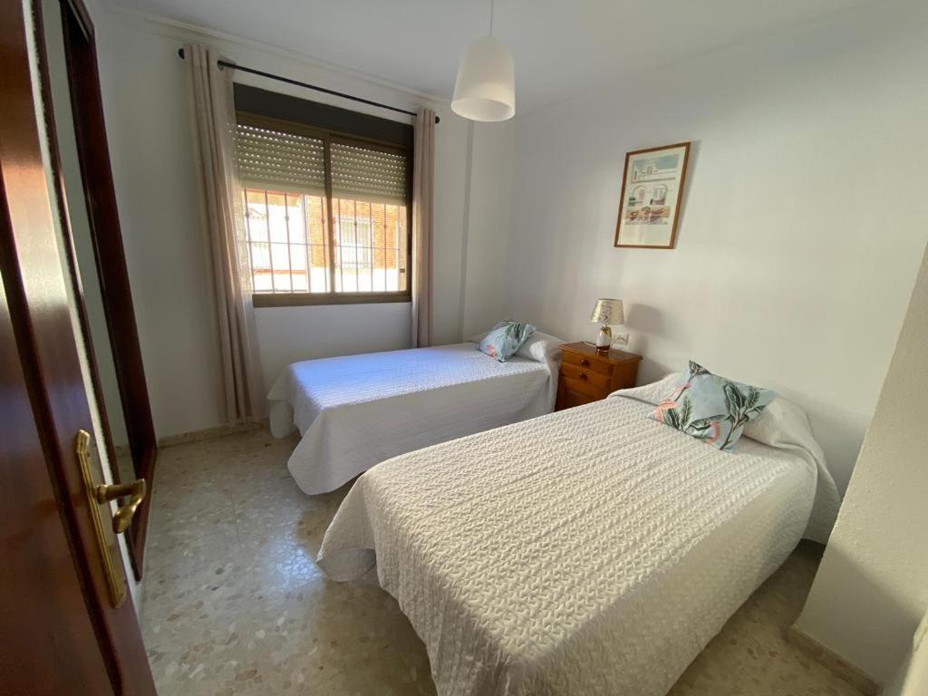 Apartamento Familiar En Barrio Reina Victoria Huelva Ngoại thất bức ảnh